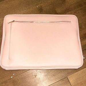 Laptop sleeve